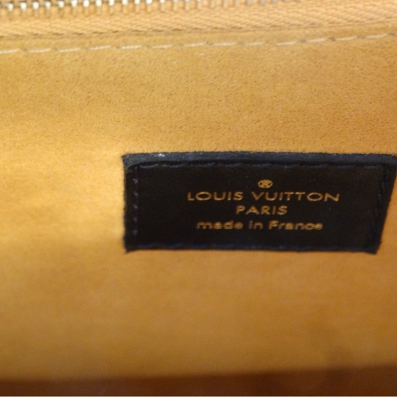 Louis Vuitton on my side MM tote - Picture 5 of 12
